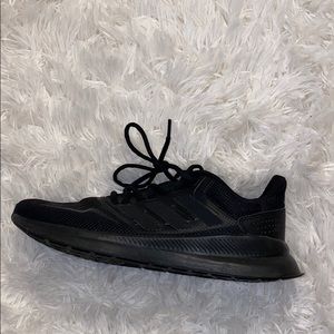 Nice adidas running sneakers !